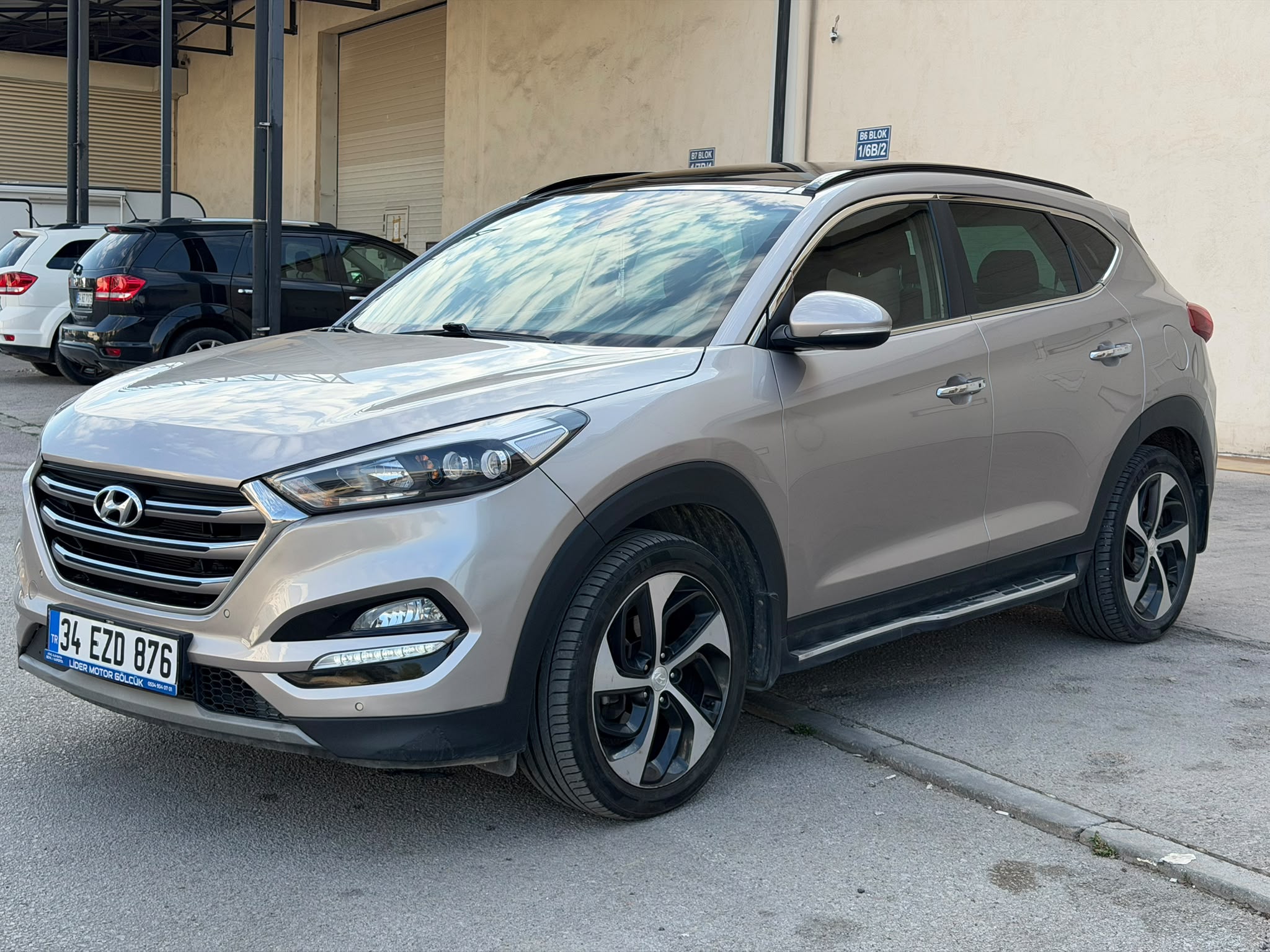 2017 HYUNDAI TUCSON  1.6 T-GDI    ELITE PLUS RED PACK – 121.000 KM 4X4