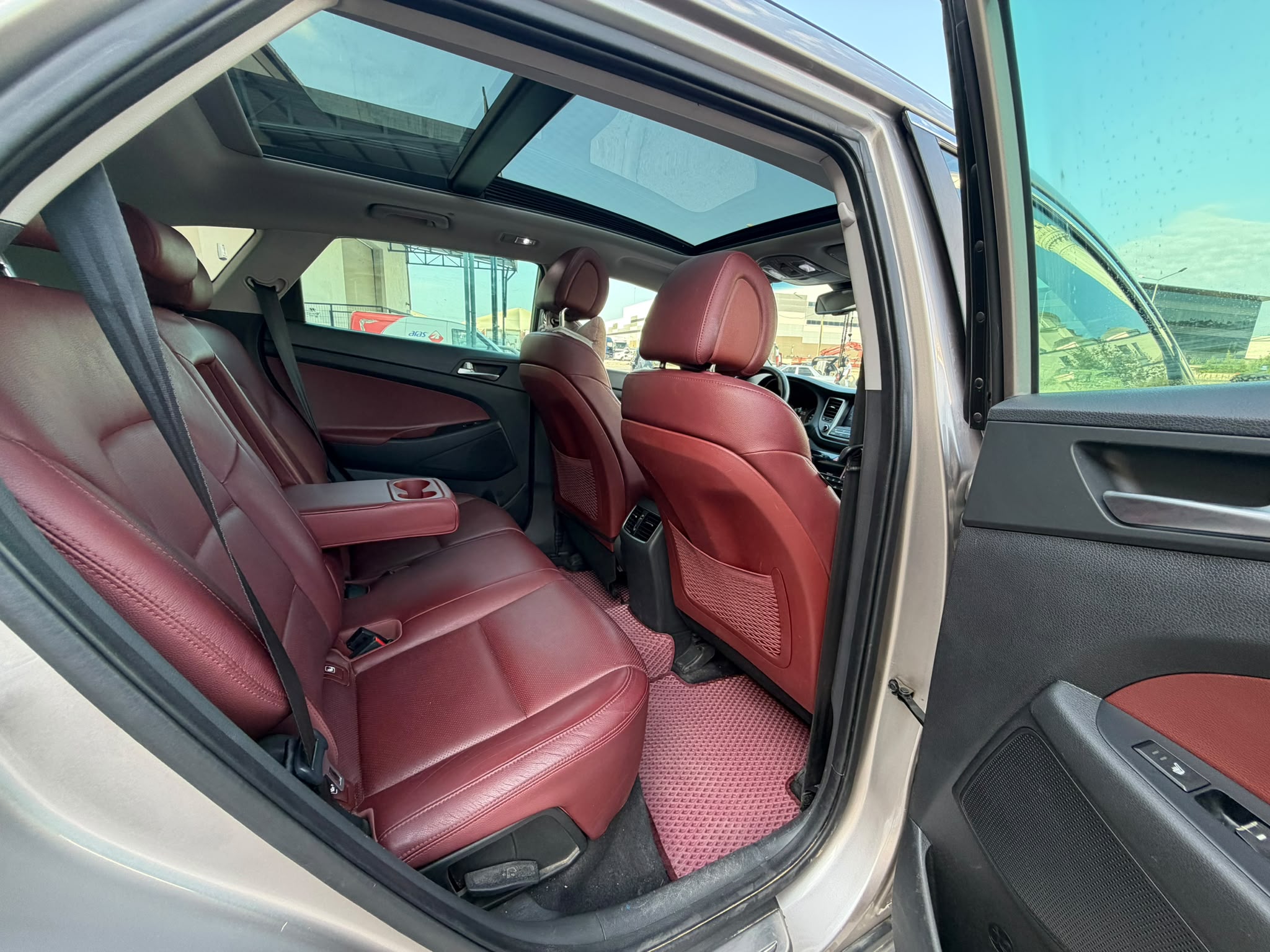 2017 HYUNDAI TUCSON  1.6 T-GDI    ELITE PLUS RED PACK – 121.000 KM 4X4