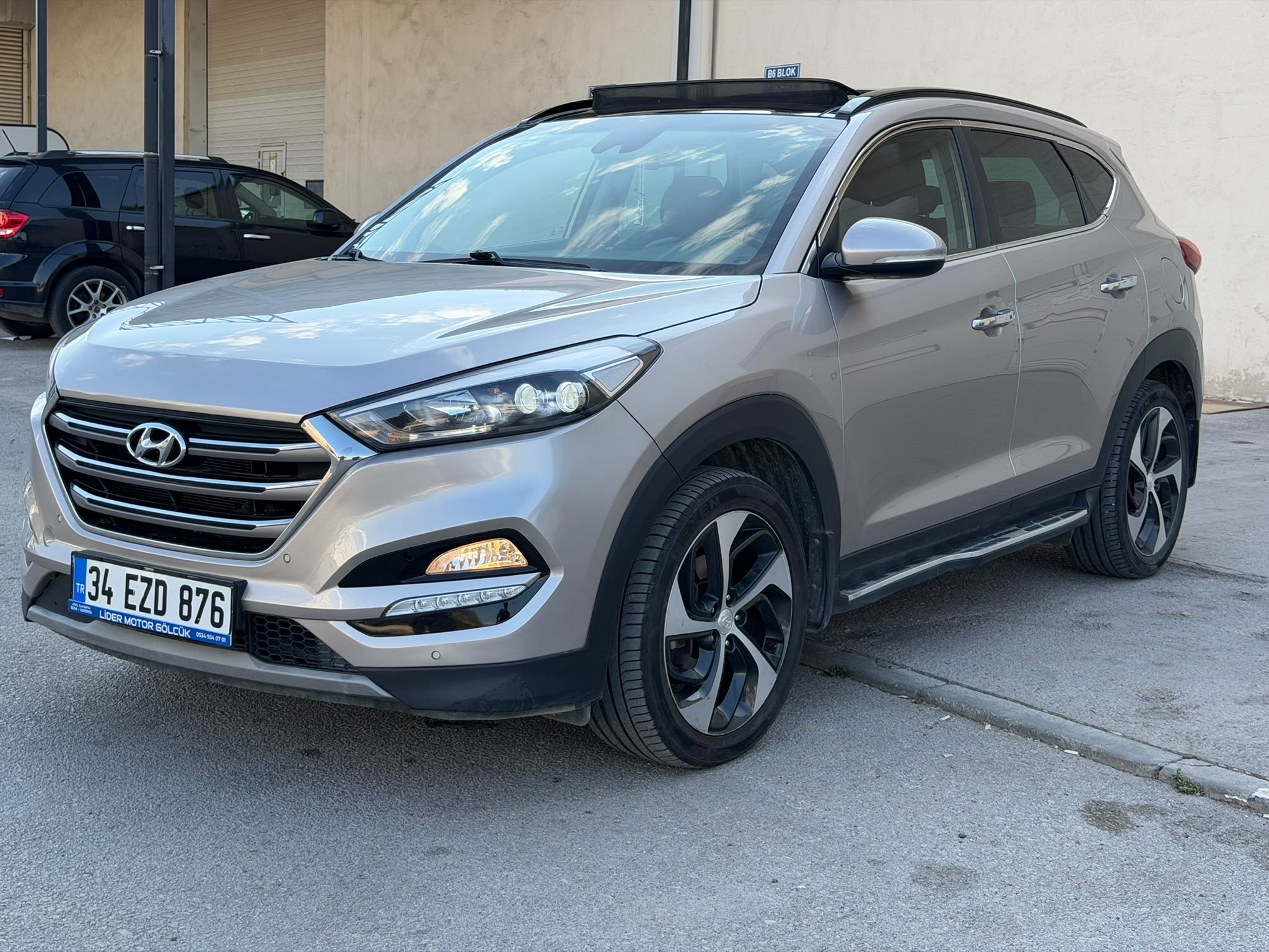 2017 HYUNDAI TUCSON  1.6 T-GDI    ELITE PLUS RED PACK – 121.000 KM 4X4