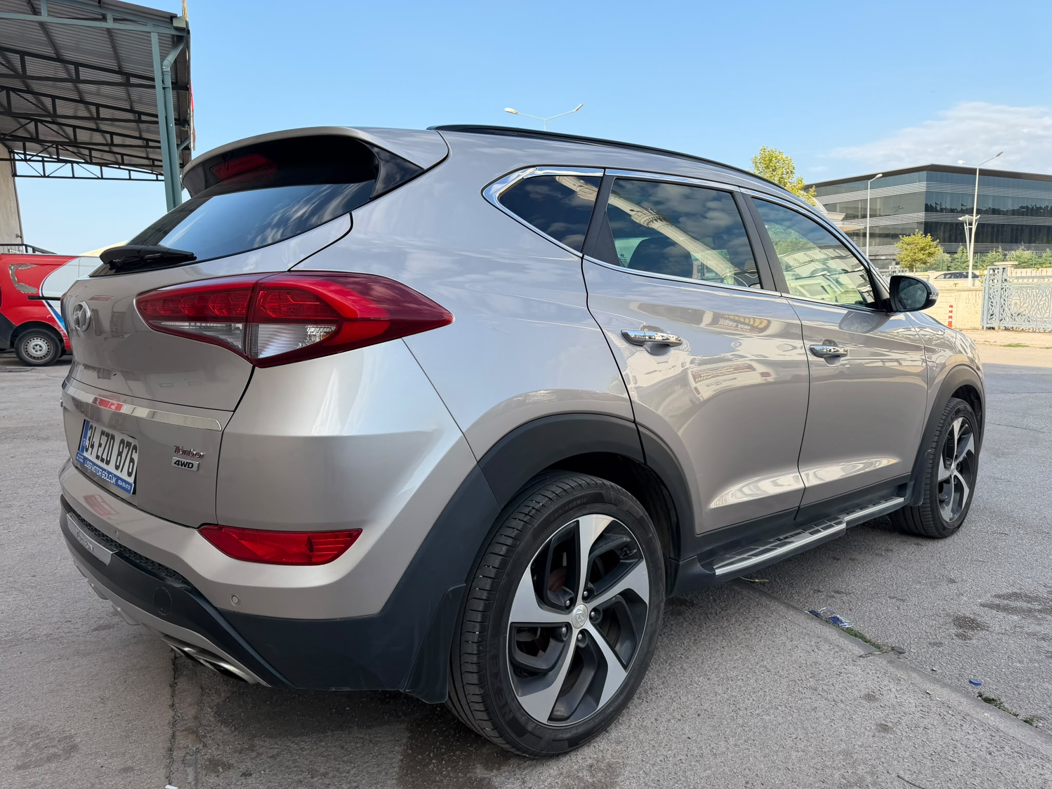 2017 HYUNDAI TUCSON  1.6 T-GDI    ELITE PLUS RED PACK – 121.000 KM 4X4